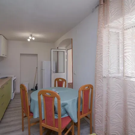 ゲストハウス By Dinka