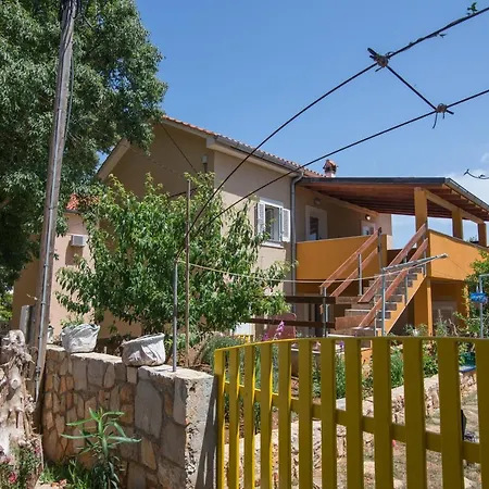 By Dinka بيت ضيافة