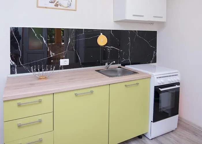 Πανσιόν By Dinka